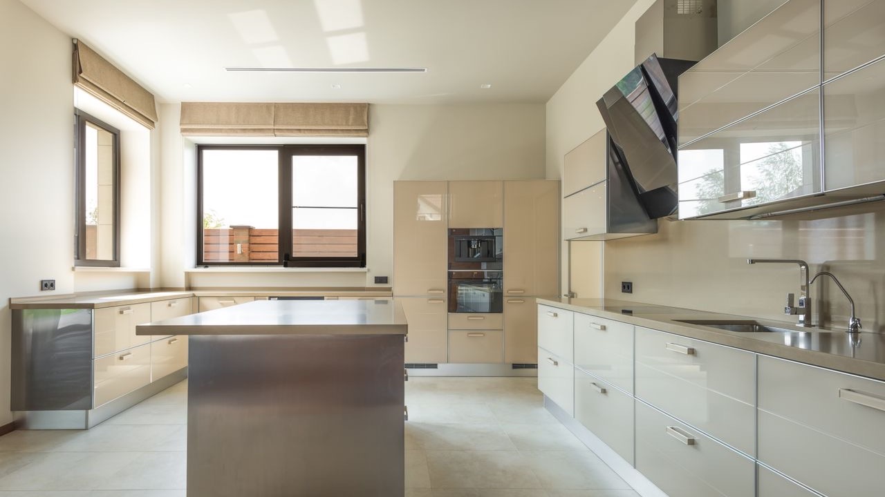 What International Buyers Should Know Before Sourcing Whole-House Furniture From China