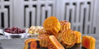 Which Mooncake Box Will Leave a Lasting Impression?
