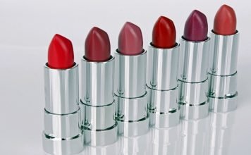 Things to Focus on When Buying a Lipstick