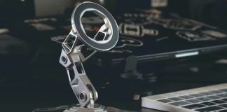 Why Tech Lovers Are Switching to Aluminum Desk Accessories